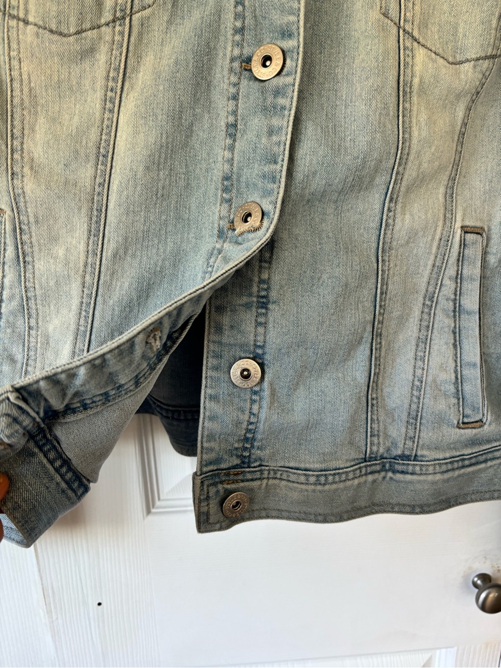 Style & Co XL Upcycled Light Wash Denim Jacket Americana Floral Truck Appliqué - Picture 8 of 11